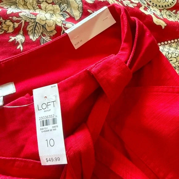 LOFT Women's Red Shorts - Picture 5 of 7